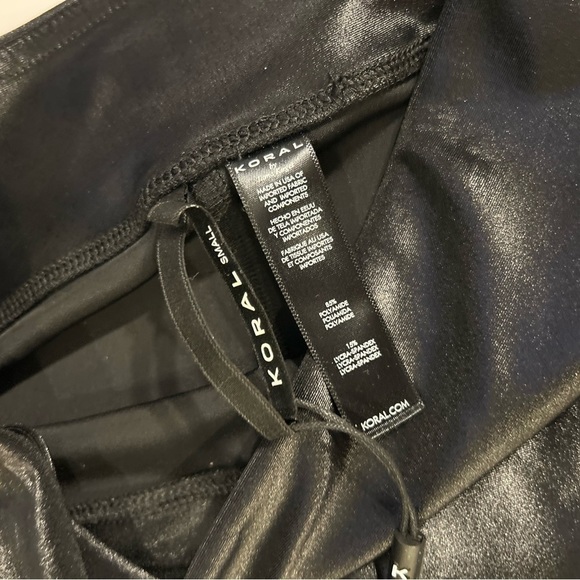 Koral NWT Densonic Infinity High Rise Short - Black sz S - Picture 6 of 6